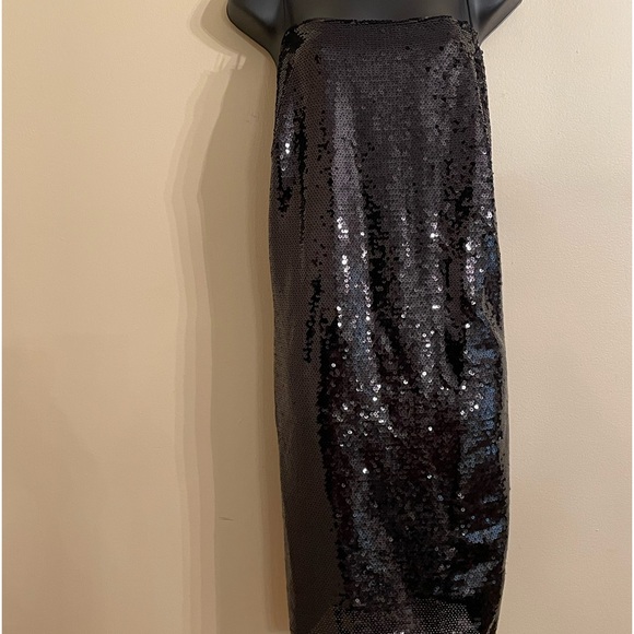 H&M Dresses & Skirts - H&M
